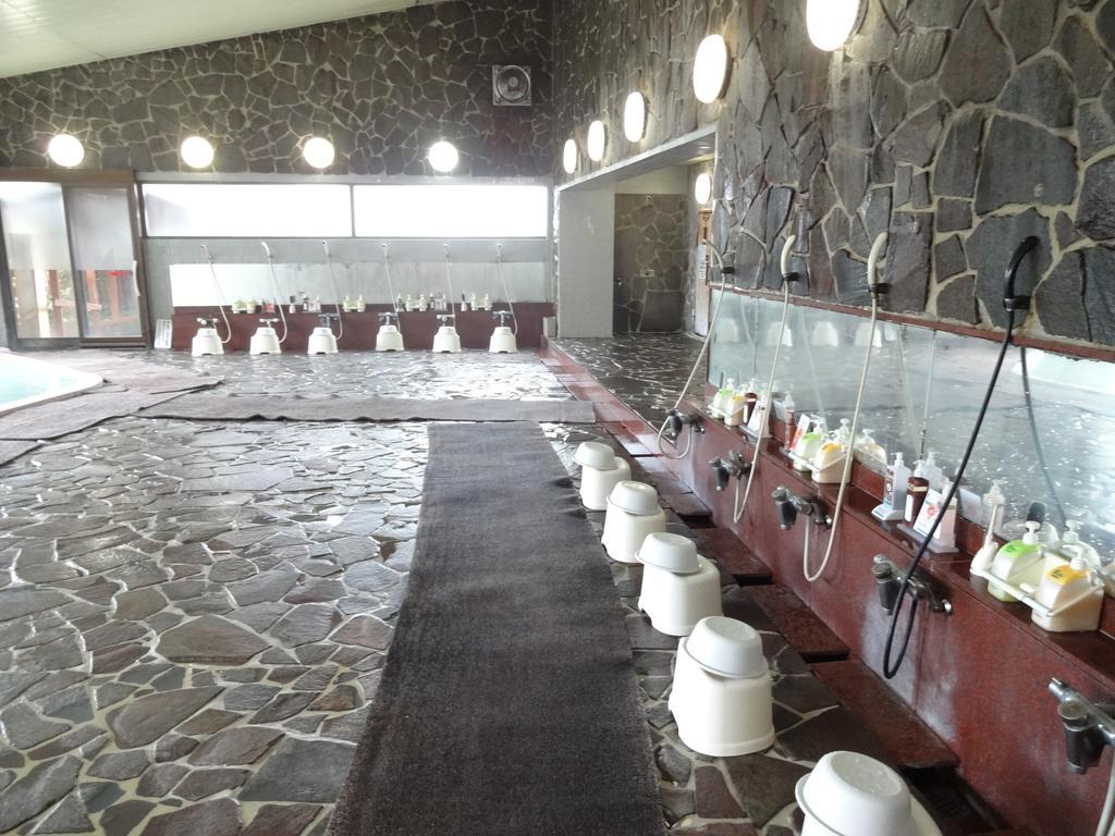 Kusatsu-Onsen Hotel Resort Кусацу Экстерьер фото