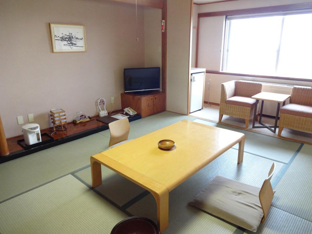 Kusatsu-Onsen Hotel Resort Кусацу Экстерьер фото