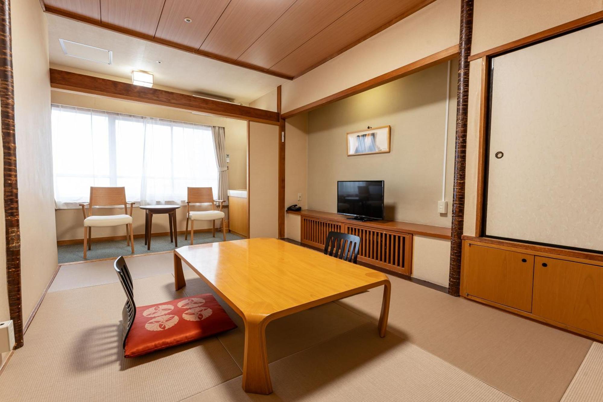 Kusatsu-Onsen Hotel Resort Кусацу Экстерьер фото