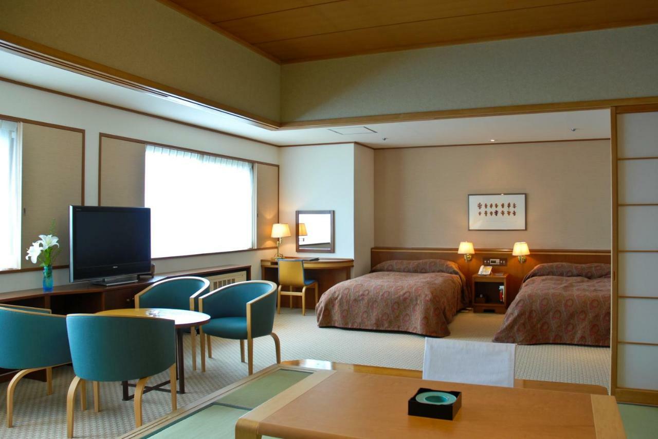 Kusatsu-Onsen Hotel Resort Кусацу Экстерьер фото