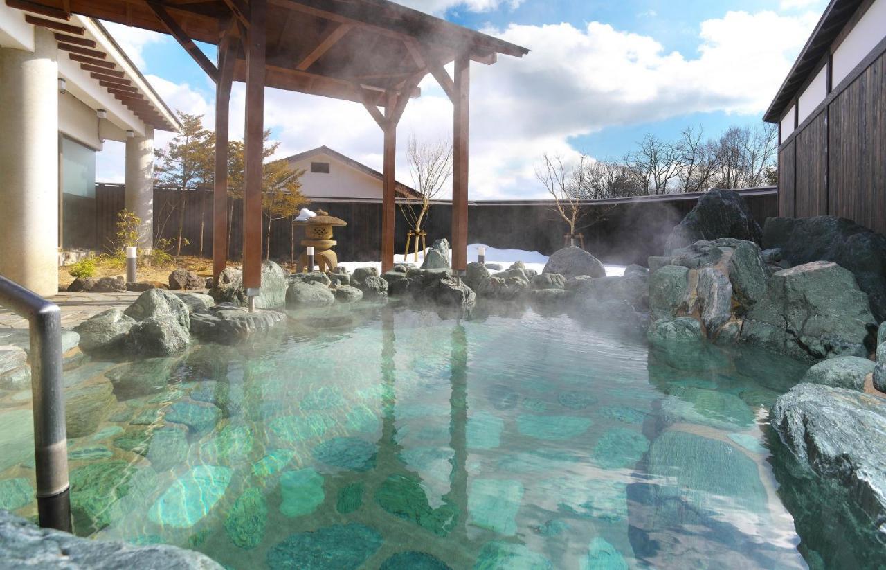 Kusatsu-Onsen Hotel Resort Кусацу Экстерьер фото